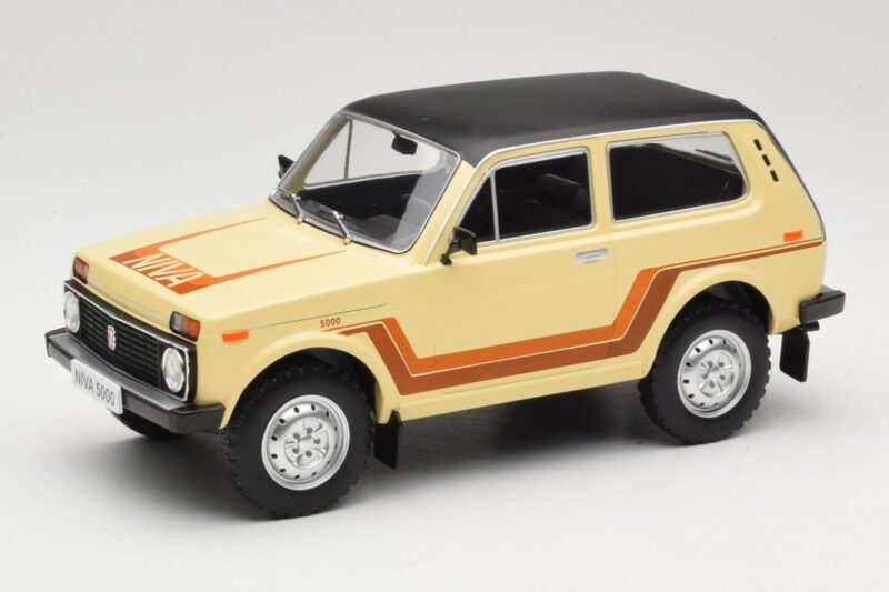 Lada Niva 2121 California Bež MCG 1:18 MCG18004 Kovina