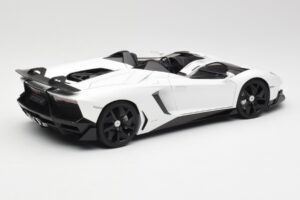 Lamborghini Aventador J Bel AUTOart 1:18 74674 Kovina – slika 3 od 8