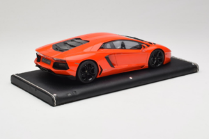 Lamborghini Aventador Oranžna MR Collection 1:18 LAMB064 Smola – slika 3 od 6