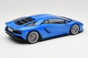 Lamborghini Aventador S LP740-4 Blue Nila AUTOart 1:18 79134 Kovina – slika 3 od 8