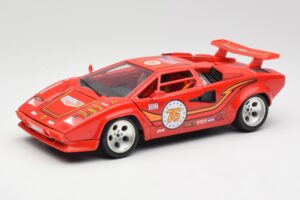 Lamborghini Countach Rdeč Bburago 1:18 3047 Kovina