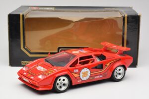Lamborghini Countach Rdeč Bburago 1:18 3047 Kovina – slika 8 od 8