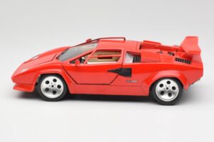 Lamborghini Countach Rdeč Bburago 1:18 3047-M1 Kovina – slika 4 od 8