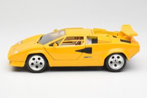 Lamborghini Countach Rumen Bburago 1:18 3037 Kovina – slika 4 od 8