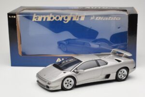 Lamborghini Diablo Srebrn AUTOart 1:18 70071 Kovina – slika 8 od 8