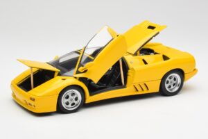 Lamborghini Diablo Roadster Rumen AUTOart 1:18 70092 Kovina – slika 2 od 8