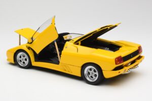 Lamborghini Diablo Roadster Rumen AUTOart 1:18 70092 Kovina – slika 5 od 8