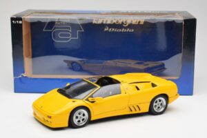 Lamborghini Diablo Roadster Rumen AUTOart 1:18 70092 Kovina – slika 8 od 8