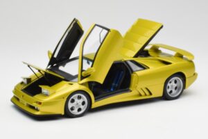 Lamborghini Diablo SE30 Anniversary Edition Rumen Spyder AUTOart 1:18 79157 Kovina – slika 2 od 8