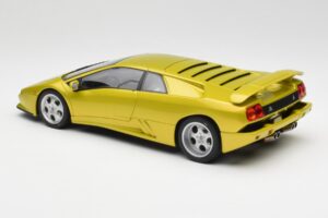 Lamborghini Diablo SE30 Anniversary Edition Rumen Spyder AUTOart 1:18 79157 Kovina – slika 7 od 8