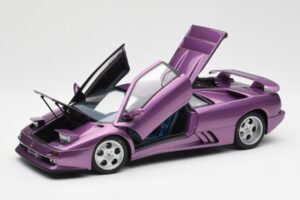 Lamborghini Diablo SE30 Jota Metallic Vijolična AUTOart 1:18 79142 Kompozit – slika 2 od 8