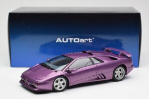 Lamborghini Diablo SE30 Jota Metallic Vijolična AUTOart 1:18 79142 Kompozit – slika 8 od 8