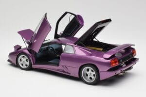 Lamborghini Diablo SE30 Anniversary Edition Metallic Vijolična AUTOart 1:18 79158 Kovina – slika 5 od 8