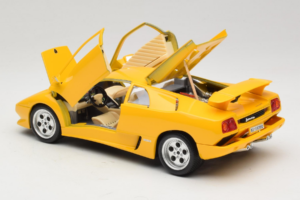 Lamborghini Diablo Rumen Bburago 1:18 3041-M2 Kovina – slika 5 od 8