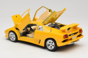 Lamborghini Diablo Rumen Bburago 1:18 3041 Kovina – slika 5 od 8