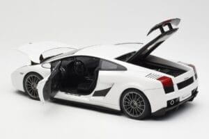 Lamborghini Gallardo Superleggera Monocerus Metallic Bel AUTOart 1:18 74585 Kovina – slika 5 od 8