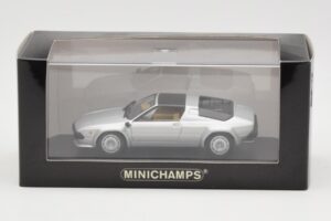 Lamborghini Jalpa Srebrn Minichamps 1:43 400103601 Kovina – slika 4 od 4