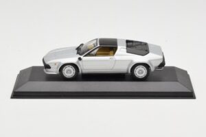 Lamborghini Jalpa Srebrn Minichamps 1:43 400103601 Kovina