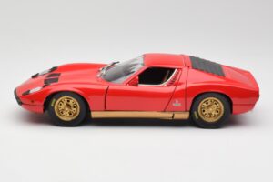 Lamborghini Miura Rdeč Anson 1:18 30302 Kovina – slika 4 od 8