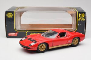 Lamborghini Miura Rdeč Anson 1:18 30302 Kovina – slika 8 od 8