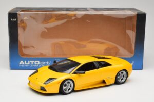 Lamborghini Murcielago LP640 Giallo Orion AUTOart 1:18 74511 Kovina – slika 8 od 8