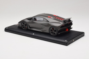 Lamborghini Sesto Elemento Matte Black MR Collection 1:18 LAMB054 Smola – slika 5 od 6