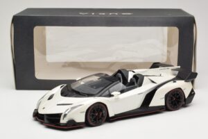 Lamborghini Veneno Roadster Bel Z Rdečo Črto Kyosho 1:18 C09502W Kovina – slika 6 od 6