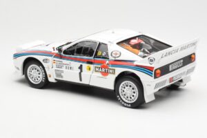 Lancia 037 Martini #1 W. Rohrl / C. Geistdorfer Winner Rally Monte Carlo 1983 Nočna Različica Kyosho 1:18 08306A Kovina – slika 7 od 8