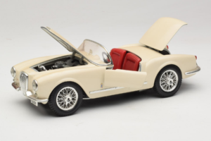 Lancia Aurelia B24 Spider Bež Bburago 1:18 3010-M2 Kovina – slika 2 od 8