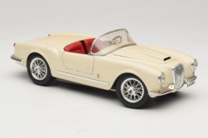 Lancia Aurelia B24 Spider Bež Bburago 1:18 3010-M2 Kovina – slika 6 od 8