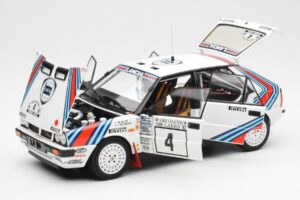 Lancia Delta HF 4WD #4 M. Alen / I. Kivimaki Martini Rally 1000 Lakes 1987 Kyosho 1:18 08960B Kovina – slika 2 od 8