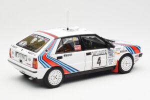Lancia Delta HF 4WD #4 M. Alen / I. Kivimaki Martini Rally 1000 Lakes 1987 Kyosho 1:18 08960B Kovina – slika 3 od 8