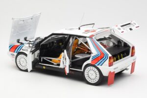 Lancia Delta HF 4WD #6 M. Biasion / T. Siviero Martini Rally Monte Carlo 1987 Kyosho 1:18 08960A Kovina – slika 5 od 8