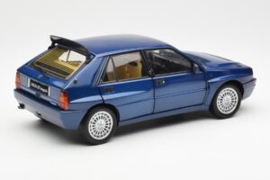 Lancia Delta HF Integrale Evo II Modra Kyosho 1:18 08341BL Kovina – slika 3 od 8