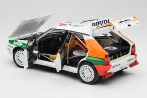 Lancia Delta HF Integrale Evo II Totip #5 A. Aghini / S. Farnocchia Rally Monte Carlo 1993 Kyosho 1:18 08348F Kovina – slika 5 od 8