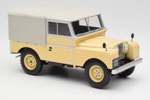 Land Rover 88 Series 1 Hard Top Svetlo Bež MCG 1:18 MCG18368 Kovina – slika 2 od 6