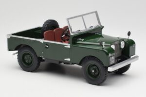 Land Rover 88 Series 1 Open Top Temno Zelen MCG 1:18 MCG18367 Kovina – slika 2 od 6
