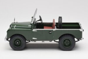 Land Rover 88 Series 1 Open Top Temno Zelen MCG 1:18 MCG18367 Kovina – slika 5 od 6
