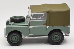 Land Rover 88 Series I Zelena Minichamps 1:18 150168900 Kovina – slika 4 od 8