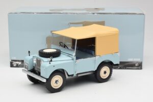 Land Rover 88 Series I RAF Blue Minichamps 1:18 150168908 Kovina – slika 8 od 8