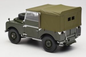 Land Rover 88 Series I Matt Green Minichamps 1:18 150168909 Kovina – slika 7 od 8