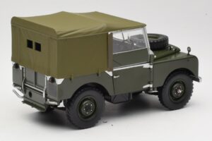 Land Rover 88 Series I Matt Green Minichamps 1:18 150168909 Kovina – slika 3 od 8