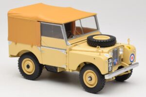 Land Rover 88 Series I RAF Beige Minichamps 1:18 150168911 Kovina – slika 6 od 8