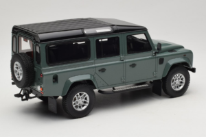 Land Rover Defender Station Wagon Keswick Green GT Spirit 1:18 GT527 Smola – slika 2 od 6