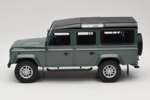 Land Rover Defender Station Wagon Keswick Green GT Spirit 1:18 GT527 Smola – slika 3 od 6