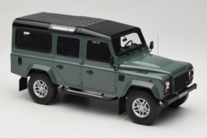 Land Rover Defender Station Wagon Keswick Green GT Spirit 1:18 GT527 Smola – slika 4 od 6