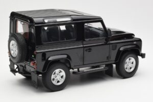 Land Rover Defender 90 Santorini Črna Metalik Kyosho 1:18 08901BK Kovina – slika 3 od 8