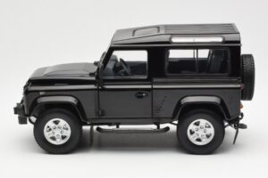 Land Rover Defender 90 Santorini Črna Metalik Kyosho 1:18 08901BK Kovina – slika 4 od 8