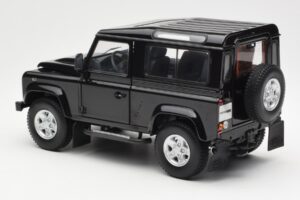 Land Rover Defender 90 Santorini Črna Metalik Kyosho 1:18 08901BK Kovina – slika 7 od 8