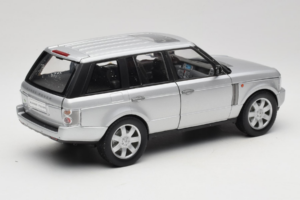 Land Rover Range Rover L322 Srebrna Welly 1:18 12536W Kovina – slika 3 od 8